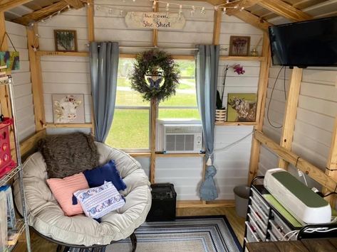 She Shed Decorating Ideas Interiors, Backyard Hideout, She Shed Ideas Interior Small Spaces, Small Shed Ideas Hangout, Small She Shed Interiors, Inside She Shed Ideas, Shed Hangout Ideas, Shed Makeover Interior, Reading Cottage