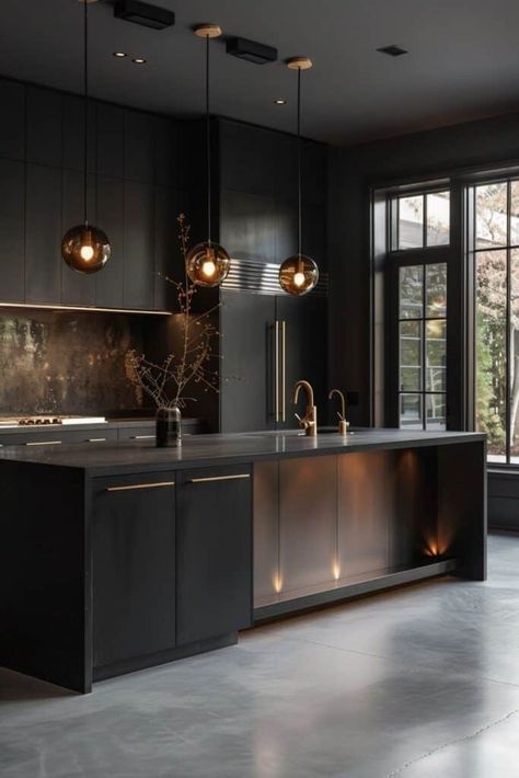 Luxury Farmhouse Kitchen, Luxury Black Kitchen, Modern Italian Kitchen, Moody Interior Design, Moody Kitchen, Farmhouse Vibes, Black Interior Design, Modular Kitchen Design, Dark Kitchen