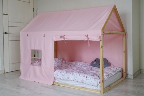 Baby girl room pink