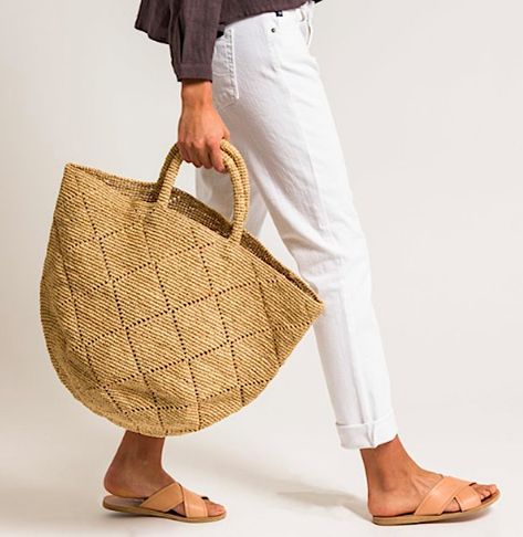 Sac Tote Bag, Jute Totes, Gold Bag, Raffia Bag, Straw Bags, Crochet Tote, Straw Tote, Trending Handbag, Market Tote