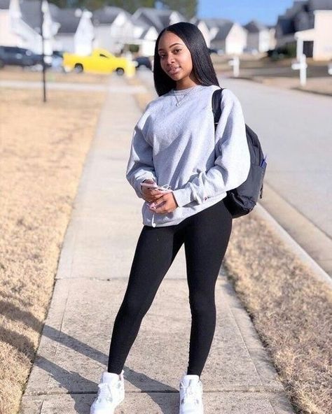 Like what you see, follow me.! PIN: @IIjasminnII✨GIVE ME MORE BOARD IDEASS Sweatpants Outfit For School, Casual Leggings Outfit, Teens Outfits, Outfits With Jordan 1s Fashion Styles, Looks Hip Hop, Outfit Baddie, College Outfits Winter, Teenage Outfits, Leggings Outfits