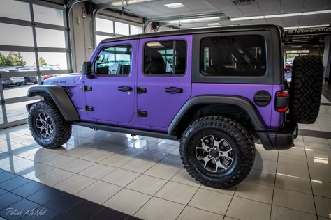 Jeep Wrangler Wraps Ideas, Purple Keep Wrangler, Hellcat Jeep Wrangler, Jeep Wrangler Names, Wrapped Jeep Wrangler, Jeep Wrangler Wallpaper, Wrangler Wallpaper, Purple Wrangler, Purple Jeep Wrangler