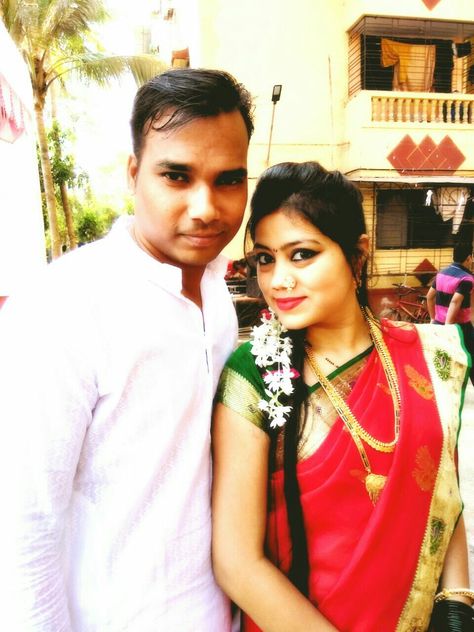 #maharastrian #couple #indian couple Couple Indian, Married Photos, People Getting Married, Indian Couple, Indian People, Indian Wedding, Getting Married, Sketch, India