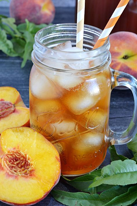 That's right it's sugar free and sweet! Transform your beloved Peach Sweet Tea into a delicious ZERO calorie refreshing drink! Whether you're watching your Peach Sweet Tea, Peach Tea Recipe, Sugar Free Drinks, Peach Syrup, Simple Syrup Recipes, Peach Ice Tea, Iced Tea Recipes, Freebie Friday, Homemade Lemonade