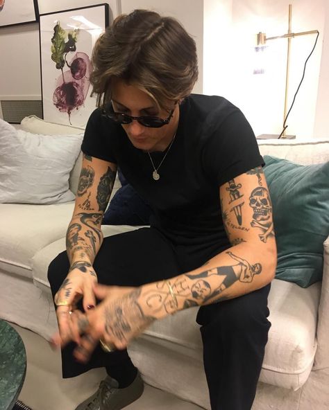 Voll Arm-tattoos, Tato Tradisional, Tato Lengan, Makijaż Smokey Eye, Full Sleeve Tattoos, Boy Tattoos, Aesthetic Tattoo, 문신 디자인, Cute Tattoos