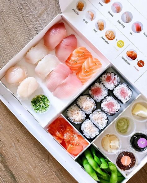 Sugarfish By Sushi Nozawa Onigiri Packaging, Sushi Donut, Aesthetic Japanese Food, Sushi Branding, Sushi Packaging, Best Snack Ideas, Food For 2, Fish Sushi, Sushi Aesthetic