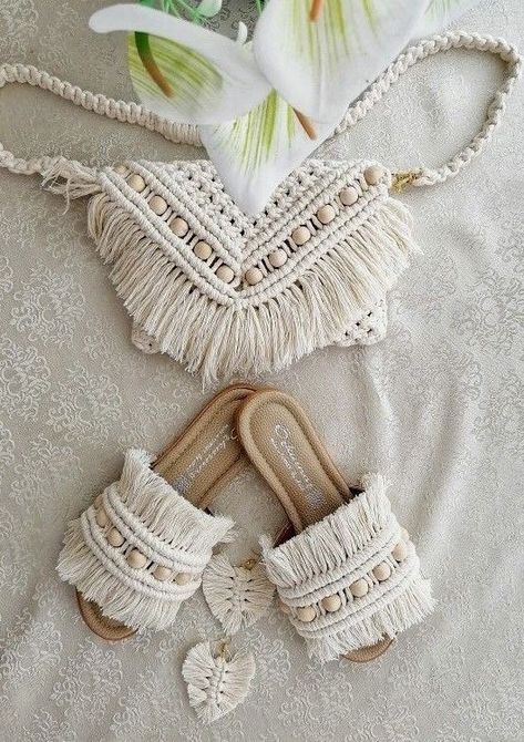 Macrame Bags, Makramee Diy, Diy Slippers, Macrame Dress, Diy Yarn Crafts, Diy Bags Patterns, Rope Crafts Diy, Rope Crafts, Macrame Patterns Tutorials