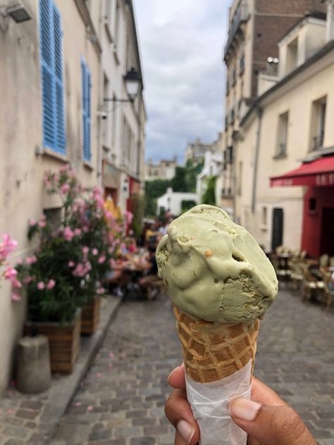 Pistachio ice cream in Montmartre Pistachio Gelato Aesthetic, Pistachio Almond Ice Cream, Pistachio Ice Cream Aesthetic, Summer Ice Cream Aesthetic, Pistachio Aesthetic, Gelato Italia, Hanna Core, Ice Cream Pistachio, Nostalgic Fall