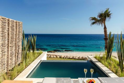 20 Stunning Hotel Rooms With Private Pools Best Hotel Rooms, Cabo Mexico, Stunning Hotels, Hilton Hotels, Honeymoon Hotels, Beverly Hills Hotel, The Maldives, Plunge Pool, Golf Resort