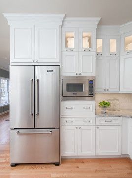 By Yanic Simard, Houzz Contributor  The classic kitchen work triangle organizes foot traffic from the fridge to the sink to the stove, in an a... Kitchen Work Triangle, Kabinet Dapur, Classic Kitchens, Kitchen Redo, Trendy Kitchen, Kitchen Remodel Idea, Traditional Kitchen, White Cabinets, Kitchen Layout