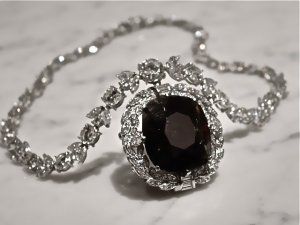 Black Diamond Necklace, Black Diamond Jewelry, Royal Love, Black Moon, Diamond Jewel, Diamond Necklaces, Black Diamonds, Gorgeous Jewelry, Fine Jewelry Gift