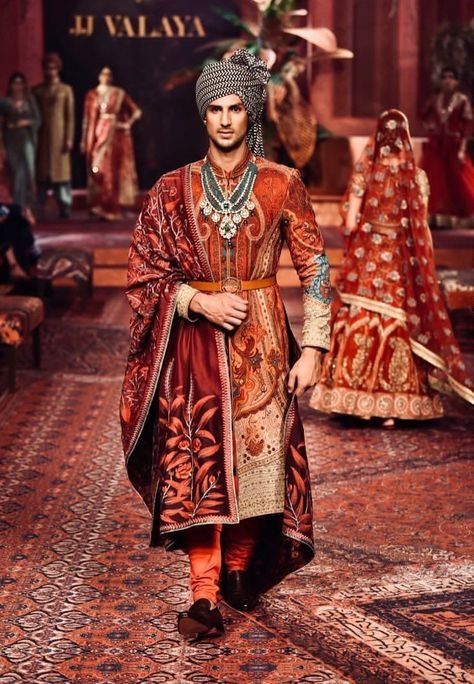 Indian Traditional Menswear, Ancient Indian Clothing, India Traditional Clothing, Indian Fashion Traditional, Traditional Indian Mens Clothing, India Fashion Men, King Dress, Indian Wedding Clothes For Men, Sherwani For Men Wedding