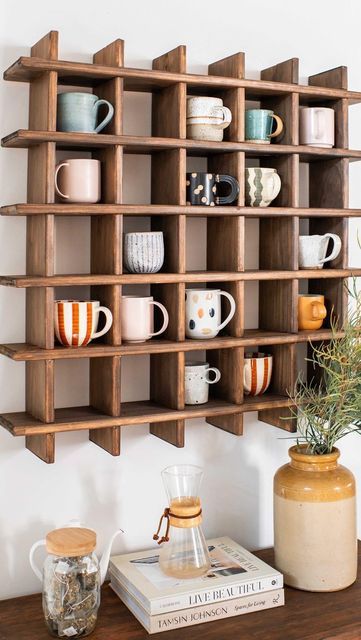 Coffee Mug Storage, Coffee Mug Display, Mug Storage, Make A Mug, Mug Display, Diy Mugs, Studio Kitchen, Creative Coffee, Coffee Corner