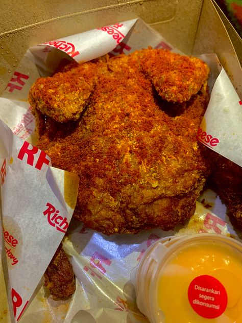 Richesse Factory Chicken, Richeese Factory, Hot Spicy, Tandoori Chicken, Food And Drink, Snacks, Bts, Chicken, Drinks