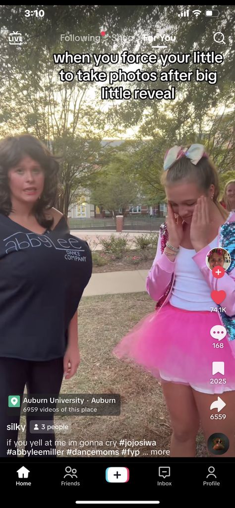 Abby Lee Miller Halloween Costume, Dance Moms Halloween Costumes, Jojo Siwa Halloween Costumes, Abby Lee Miller Costume, Mom Halloween Costumes, Dance Moms Memes, Dance Moms Moments, Cute Group Halloween Costumes, Trio Halloween Costumes