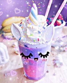 Unicorn Milkshake, Rainbow Drinks, Ice Cream Sign, Aesthetic Drinks, Unicorn Themed Birthday Party, Kawaii Dessert, Unicorn Foods, Cute Snacks, Fancy Drinks