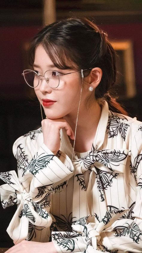 Luna Fashion, Kpop Dress, Iu Hair, Butterfly Print Dress, K Fashion, Iu Fashion, Korean Actresses, Korean Celebrities, Korean Idol