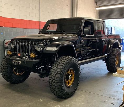 Like his matching lights/wheels? Owne Badass Jeep, Black Jeep, Jeep Jl, Dream Cars Jeep, Custom Jeep, Offroad Jeep, Jeep Lover, Jeep 4x4, Big Car