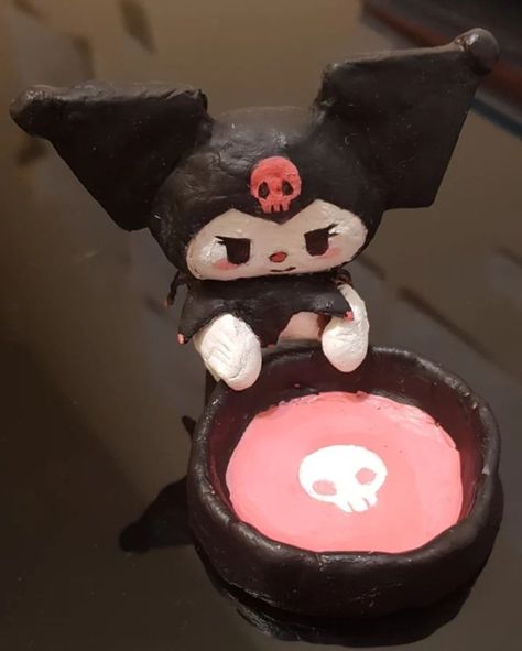 Kuromi Clay Tray, Hello Kitty Clay Ideas, Clay Kuromi, Sanrio Clay Art, Kuromi Clay, Sanrio Clay, Kuromi Sanrio, Lol Dolls, Trinket Tray