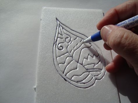 styrofoam printmaking | printmaking: styrofoam printmaking tutorial Styrofoam Printmaking, Styrofoam Printing, Styrofoam Plates, Styrofoam Art, Printmaking Projects, Foam Stamps, Art Printmaking, Gelli Printing, Printable Ideas