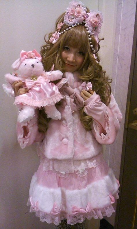 Hime Gal, Dolly Fashion, Hime Gyaru, Hat Aesthetic, Preformance Outfits, Gyaru Fashion, Cute Jackets, Sweet Lolita, J Fashion