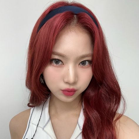 isa stayc aesthetic pfp lq icons cute soft white red hair kpop korean #stayc Big Ego, Hair Icon, 12 November, It's Going Down, Angel Face, Hey Girl, Beauty Queens, Kpop Girl Groups, Face Claims