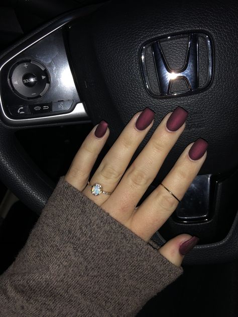 Matte Burgundy Coffin Acrylic Nails Dark Red Nails Matte With Glitter, Nail Ideas Maroon Burgundy, Dark Burgundy Acrylic Nails, Fall Matte Acrylic Nails, Matte Red Gel Nails, Acrylic Nails Maroon Burgundy, Matte Maroon Nails Short, Flat Maroon Nails, Basic February Nails