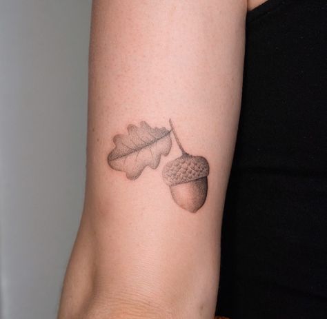 Oak Leaf Tattoos, Thigh Band Tattoo, Poked Tattoo, Acorn Tattoo, Squirrel Tattoo, Thumb Tattoos, J Tattoo, Tiny Tats, Autumn Tattoo