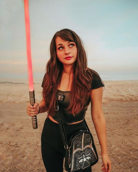 Anakin Disneybound, Darth Vader Outfit, Meg Disney, Disney Poses, Disney Bound Outfits Casual, Star Wars Fashion, The Sith, Disney Bound Outfits, Star Wars Outfits