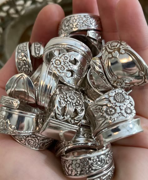 Spoon Rings Aesthetic, Cool Spoons, Junk Rings, Silver Spoon Jewelry, Mini Jewelry, Silver Spoon Ring, Vintage Silver Jewelry, Random Style, Vintage Silver Rings