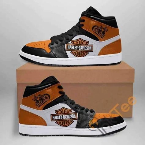 Harley Davidson Custom It1133 Air Jordan Shoes Like and follow @vuteesshop to not miss out on unique sports fashion products exclusively for NFL, NBA, NCAA, NHL, MLB fans! Purchase link in my bio! =============== #vutees #airjordans #jordanshoes #nflfans #nba #nbafans #ncaa #ncaafans #nhl #nhlfans Sentry Marvel, Nova Marvel, Black Harley Davidson, Custom Design Shoes, Harley Davidson Logo, Yeezy Sneakers, Air Jordan Sneakers, Jordan Sneakers, Shoes Sport