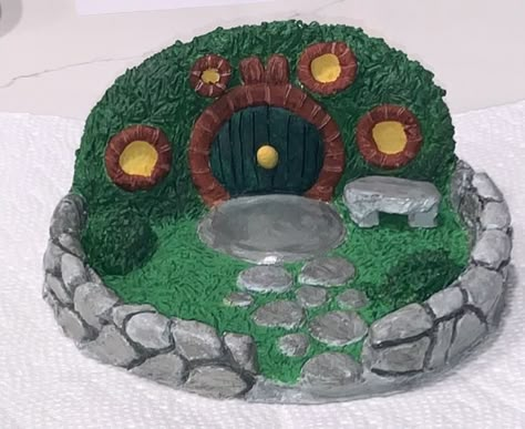 Lord Of The Rings Clay Crafts, Nerdy Clay Projects, Air Dry Clay Sculpting, Jewlery Holder, Clay Sculpting, Hobbit Hole, Air Dry Clay Projects, Clay Diy Projects, Crochet Business