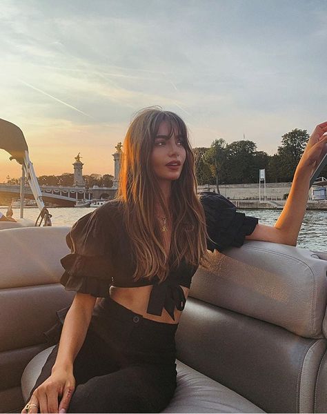 French Girl Hair, Blonde Bangs, Long Brunette, La Seine, Hair Locks, Long Hair With Bangs, Long Hair Girl, Face Hair, French Girl