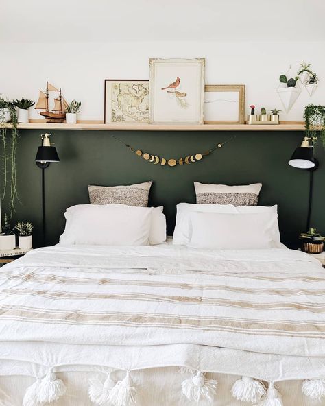 Want to go green? Bring the color into your bedroom with these gorgeous paint and decor ideas. Read on to see our favorites. Green Bedroom Design, Romantic Bedroom Decor, Spare Bedroom, Bedroom Green, Bedroom Inspo, Apartment Ideas, New Room, Guest Bedroom, Wall Decor Bedroom