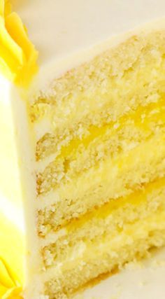 Easy Lemon Cake Recipe, Moist Lemon Cake Recipe, Lemon Cake Filling, Vegan Lemon Cake, Lemon Cake Easy, Moist Lemon Cake, Lemon Layer Cakes, Curd Filling, Cake Filling Recipes