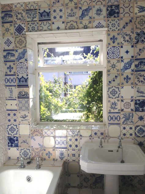 Portuguese Bathroom – The Ceramic House Bathroom With Portuguese Tiles, Portuguese Tile Bathroom, Portuguese Bathroom, Portuguese Tiles Bathroom, Portuguese Farmhouse, Portuguese Home, Portugal House, Portuguese House, Blue And White Tiles