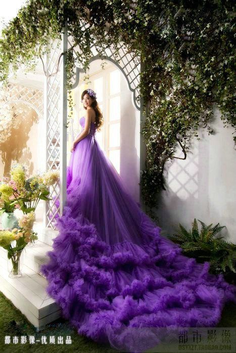 Purple Wedding Gown, Prewedding Dress, Vestido Color Lila, Wedding Dress Cathedral Train, Purple Wedding Dress, Purple Gowns, Wedding Dresses 2014, Outfit Wedding, Fancy Wedding