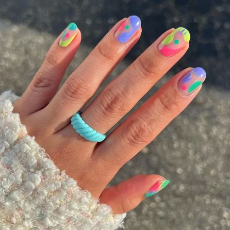 Oval Acrylic Nails Designs, Gel Ideas, Short Oval Nails, Trendy Summer Nails, Oval Nail, Summer Nails 2023, Nails Length, Summer Coat, Nail Goals