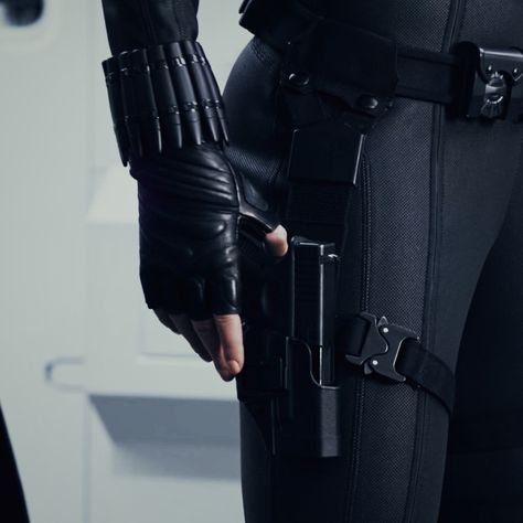 Spy Aesthetics Female, Girl Spy Aesthetic, Black Female Assassin Aesthetic, Spy Character Design, Spy Aesthetic Outfit Girl, Black Widow Assassin Aesthetic, Black Widow Aesthetic Dark, Black Widow Aesthetic, Military Romance