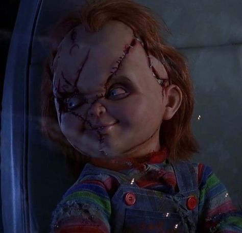 Chucky Astetic, Pictures Of Chucky, Chucky Aesthetic, Chucky Fanart, Scary Chucky, Chucky Pfp, Tiffany Bride Of Chucky, Horror Things, Cute Backrounds