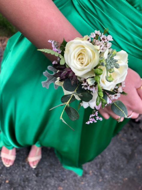 Prom Flowers With Green Dress, Prom Flowers For Emerald Green Dress, Corsage For Green Dress Prom, Corsage With Green Dress, Prom Flowers Green Dress, Emerald Green Wrist Corsage Prom, Emerald Green Prom Flowers, Prom Wrist Corsage Ideas Emerald Green, Hoco Corsage And Boutonniere Green