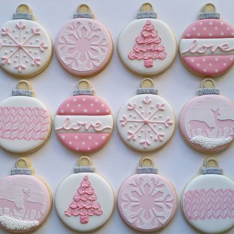 🍰 CAKES 🍰 COOKIES 🍰 CUPCAKES 🍰 on Instagram: “These cookies are perfect as Christmas tree decor 🎄 Are you agree, guys? Credit @mycookiecrumbled . Do you like pink, or do you prefer…” Christmas Bauble Iced Biscuits, Christmas Cookies Decorated Ornament, Cookie Ornaments Decorated, Winter Cookie Designs, Christmas Bauble Cookies, Christmas Ornament Sugar Cookies Decorated, Pastel Christmas Sugar Cookies, Pink Christmas Sugar Cookies, Ornament Sugar Cookies Decorating Ideas