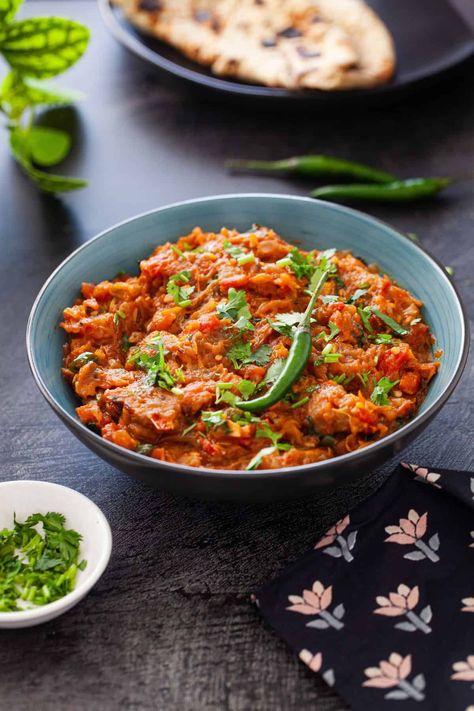 Baingan Ka Bharta (Rustic, Punjabi-Style) - Sinfully Spicy Khana Picture, Baigan Recipes, Baigan Bharta, Bharta Recipe, Baingan Bharta, Punjabi Cuisine, Punjabi Style, Roasted Eggplant, Heirloom Recipes