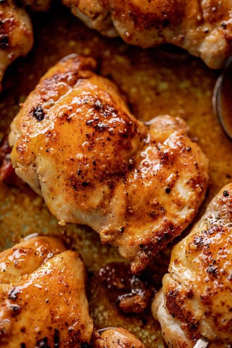 Skinless Boneless Chicken Thigh Recipes, Stove Top Chicken Thighs, Stove Top Chicken, Chicken Breast Crockpot Recipes, Crockpot Chicken Breast, Chicken Thighs Recipes, Chicken Recipes Boneless, Side Dishes For Chicken, Cafe Delites