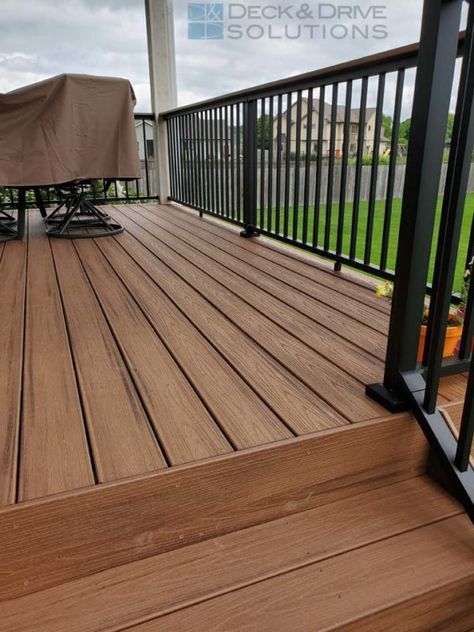 Decking Colors For Tan House, Diy Trex Deck, Trex Deck Colors For Tan House, Black And Cedar Deck, Black Decking Ideas, Trex Deck Ideas Color Schemes, Trex Deck Ideas, Trex Deck Designs, Trex Deck Colors