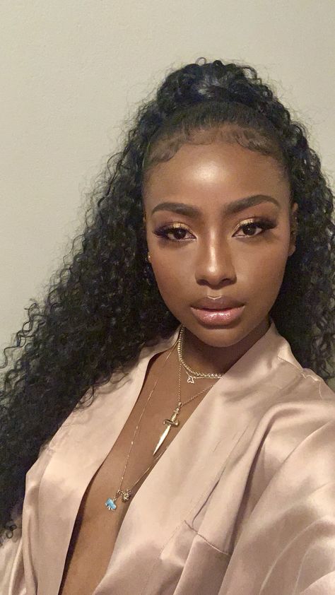 Justine Skye on Twitter: "two moods..… " Justine Skye, Dark Skin Beauty, Dark Skin Makeup, Makeup For Black Women, Girls Makeup, Black Girls Hairstyles, Black Beauty, Black Women Hairstyles, Baby Hairstyles