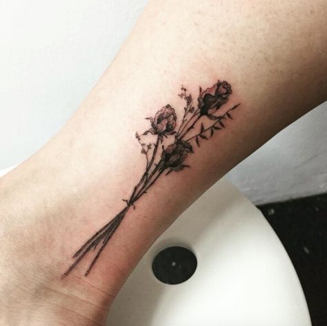 Dried Flowers Tattoo, Wildflowers Tattoo, Cute Ankle Tattoos, Aqua Net, Grunge Tattoo, Ankle Tattoos For Women, Ankle Tattoos, Epic Tattoo, Small Flower Tattoos