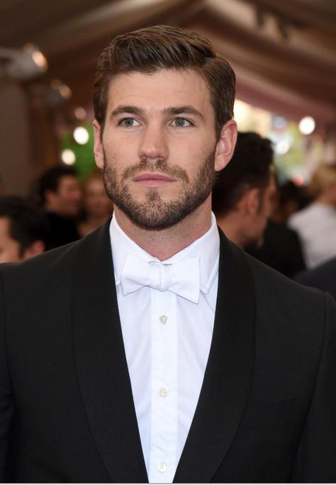 Austin Stowell, The Hating Game, Fantasy Island, Century City, Costume Institute, Columbia Pictures, Through The Looking Glass, Boyfriend Style, Man Crush