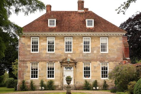 Georgian Era House, Georgian Facade, Victorian Fan, Georgian Houses, Georgian Colonial, Georgian Style Homes, Small Gallery, English Houses, Bill Ward