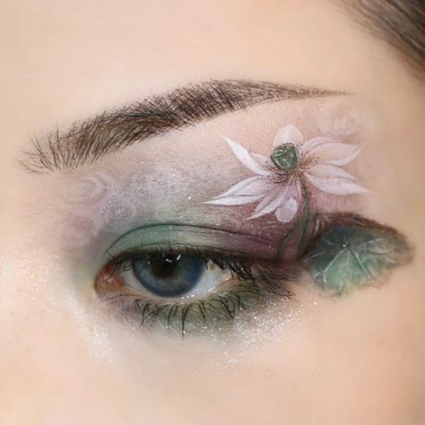 Nature Inspired Makeup, Floral Eyeshadow, Floral Eye Makeup, Botanical Makeup, Flower Eye Makeup, Flower Eyeshadow, Makeup Reference, Eyeshadow Designs, Formal Makeup